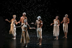 Sechs Tänze (soubor baletu ND). Foto: Dasa Wharton.