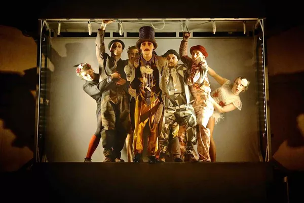 Mira Leonard, Michal Boltnar, Esmeralda Nikolajeff, Vojtěch Fülep, Jiří Weissmann, Daniel Komarov, Lisa Matilda Angberg. Foto: Tomáš Třeštík. Mira Leonard, Michal Boltnar, Esmeralda Nikolajeff, Vojtěch Fülep, Jiří Weissmann, Daniel Komarov, Lisa Matilda Angberg. Foto: Tomáš Třeštík.
