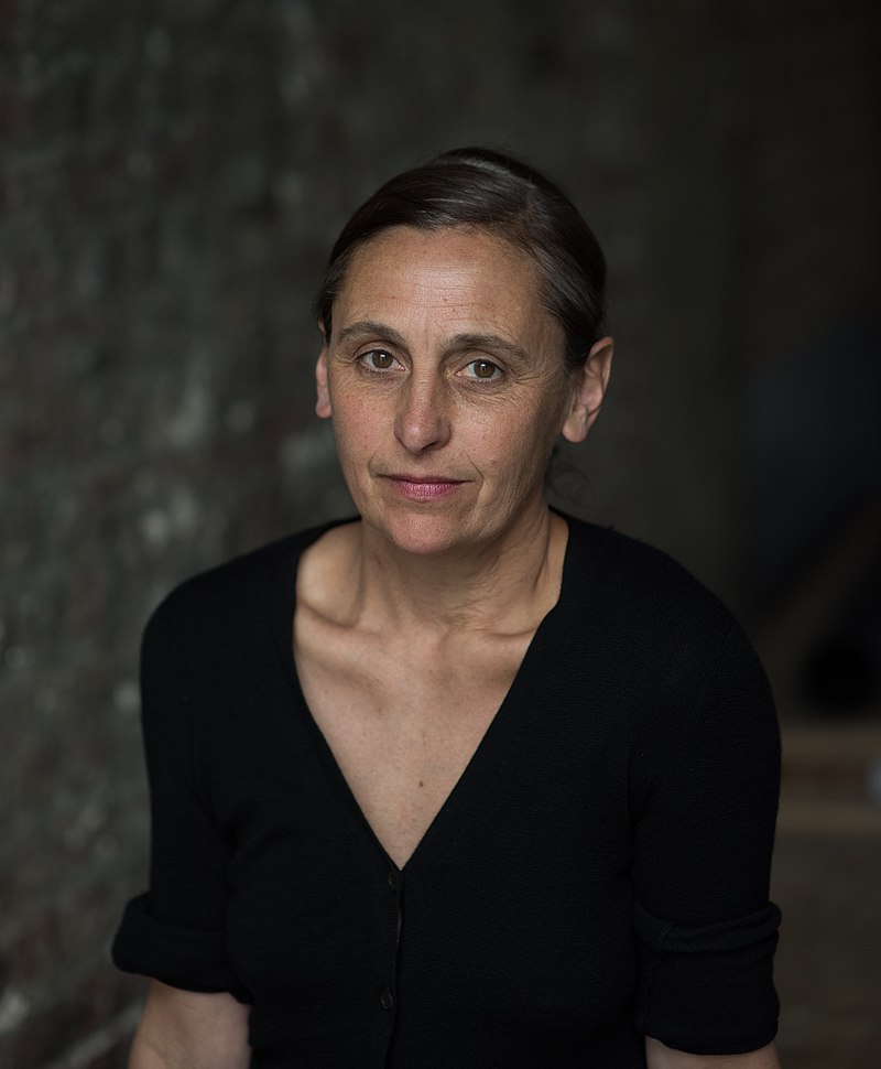 Anne Teresa De Keersmaeker. Foto Hugo Glendinning. Zdroj Wikimedia Commons. Anne Teresa De Keersmaeker. Foto Hugo Glendinning. Zdroj Wikimedia Commons.