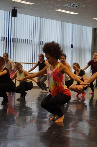 Dance Life Expo - workshop Afro contemporary (Linda Caridad Fernandez Saez). Foto: Sylva Tománková.