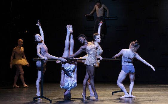 Batsheva Dance Company in Berlin: Embodying Dualism