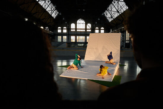 Treatment of Remembering (Sabina Bočková, Johana Pocková, Inga Zotova-Mikshina). Photo: Kamil Hauptmann.