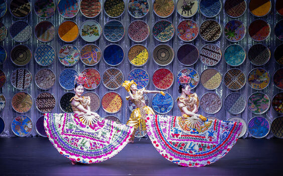 In Post-Orientalist Express, South Korean Choreographer Eun-Me Anh Takes Aim at Asian Stereotypes