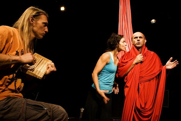 Premiéra souboru Décalages v Alfredu ve dvoře