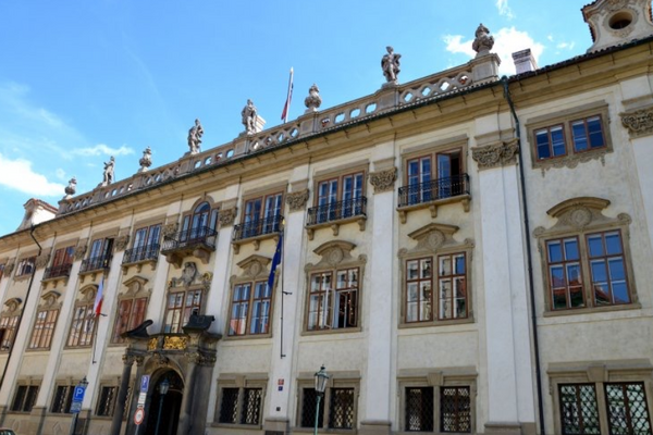Vláda projednala plán obnovování i kulturního života