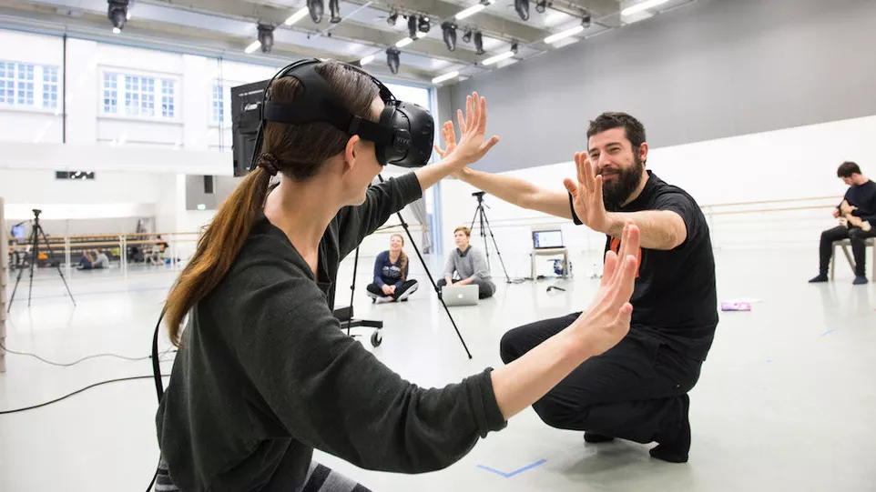 Dust, testing Mixed Reality. Foto: Pierre Tappon
