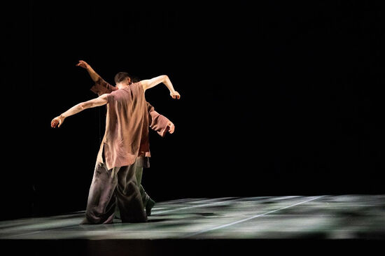 Deluxe - Ripple (BalletBoyz). Foto: George Piper.
