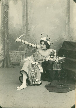 Anna Pavlova jako Nikia v baletu La Bayadère.