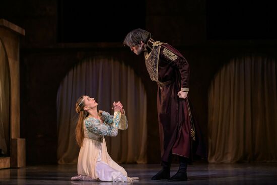Romeo a Julie. Balet Moravského divadla Olomouc. Foto: Sergej Gherciu. 