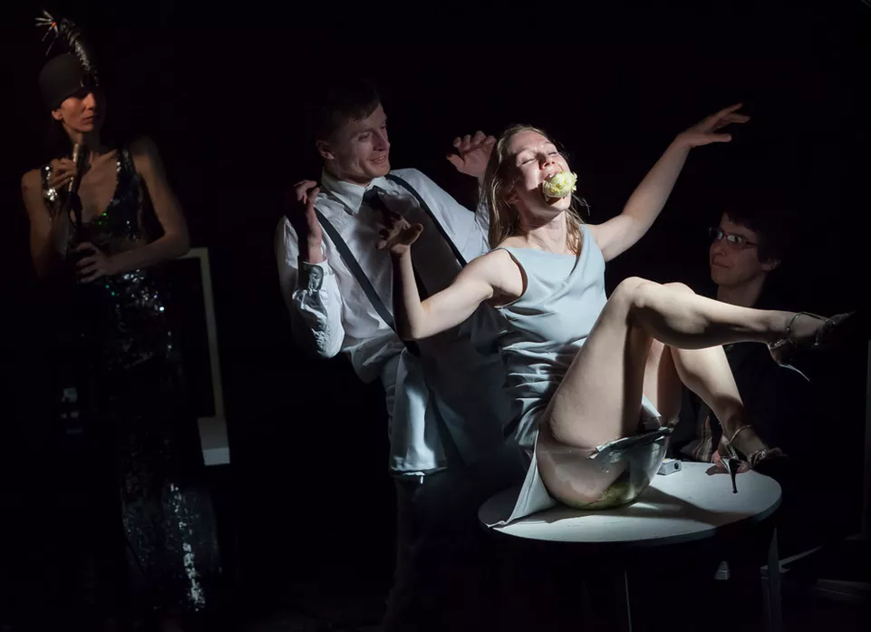 Krevety á la Indigo. Zdroj: Web www.spitfirecompany.cz Krevety á la Indigo. Zdroj: Web www.spitfirecompany.cz