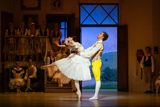 Zle strážené dievča (Olga Chelpanova, Viacheslav Kruť ). Foto: Anna Vágnerová.