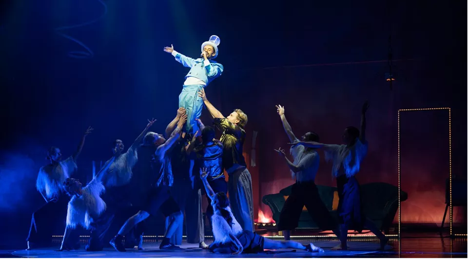Armageddon Poslední derniéra, choreografie Tomáš Pražák. Losers Cirque Company. Foto: Mario Bakuš. 