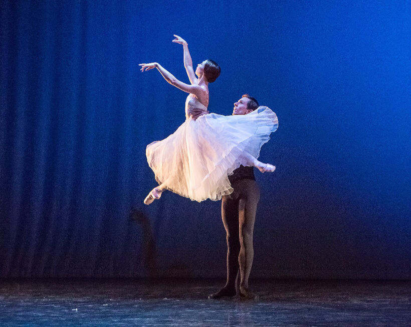 Giselle (Katherina Markowskaja, AdamZvonař). Foto: Michal Siron.