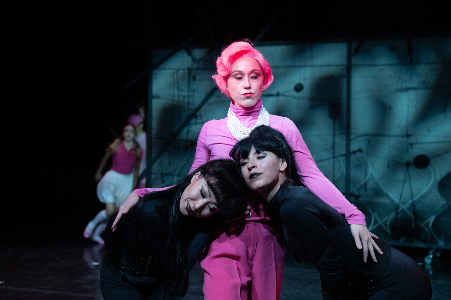 Návštěva staré dámy. Shiori Nirasawa, Sara Antikainen, Isabel de la Cruz. Foto: Irena Štěrbová.