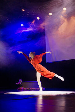 Ikonická jízda. Becka McFadden. Foto: Natálie Divincová. 