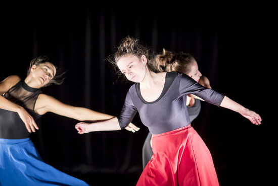 Spolu (Marie Herderová, Kateřina Hudačková, Tereza Moulisová). Foto: Vojta Brtnický.