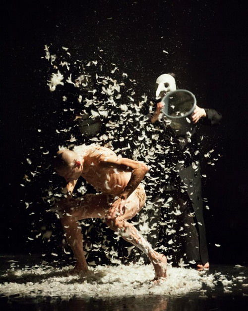 Světově proslulé taneční divadlo Do-Theatre zaplaví Prahu sny