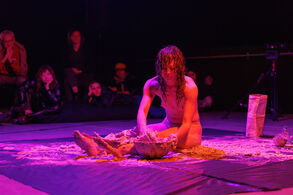 While I decay (Helen Tamasko)