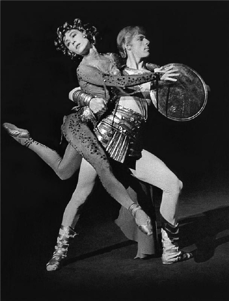 Medusa - Olga Skálová (Medusa), Petr Vondruška (Perseus). Foto: Jaromír Svoboda.