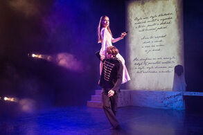 Kytice (Anna Srncová, Joshua Lee). Foto Martina Root.