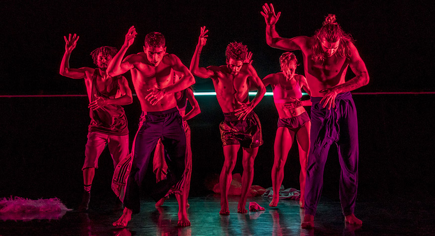 Dancing Nation - Rouge (Rambert). Zdroj: Sadler’s Wells.