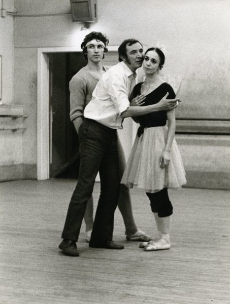 Cranko při zkoušce baletu Zkrocení zlé ženy, s Marcií Haydée a Richardem Cragunem. Foto: Hannes Kilian.