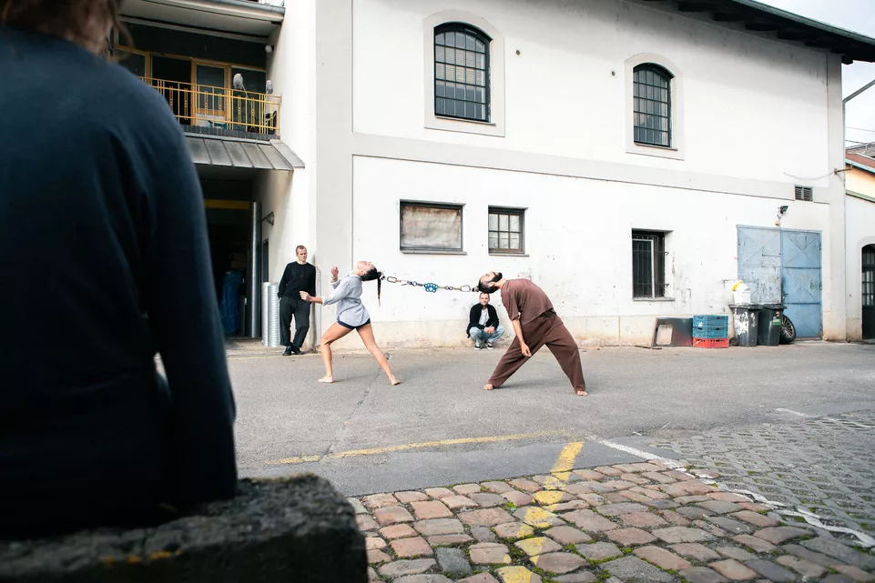 CIRQUEON otevírá v budově bývalého cukrovaru tvůrčí prostor pro české i mezinárodní cirkusové umělce