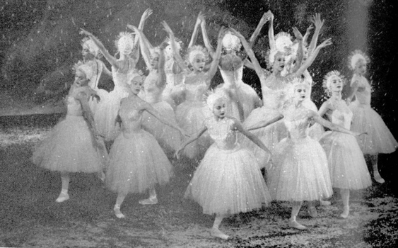 Louskáček: O baletu, který uchvátil svět a stal se symbolem Vánoc, s Adélou Pollertovou a Zuzanou Rafajovou