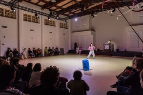 Odpojení. Holektiv. Foto: Dita Havránková. 