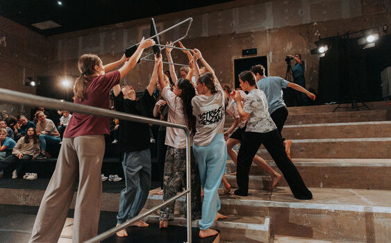 RESpekT je mozaikou světa náctiletých. Pro mladé autentickou, pro dospělé poučnou 