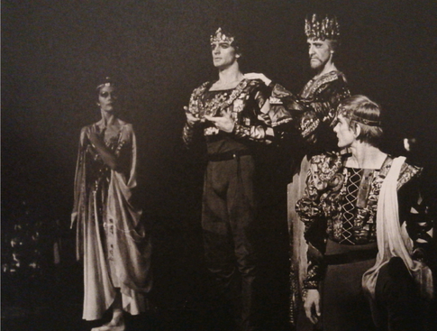 Macbeth (M. Pešíková, V. Harapes, M. Šebor a J. Slavický). Foto: J. Svoboda, archiv ND-