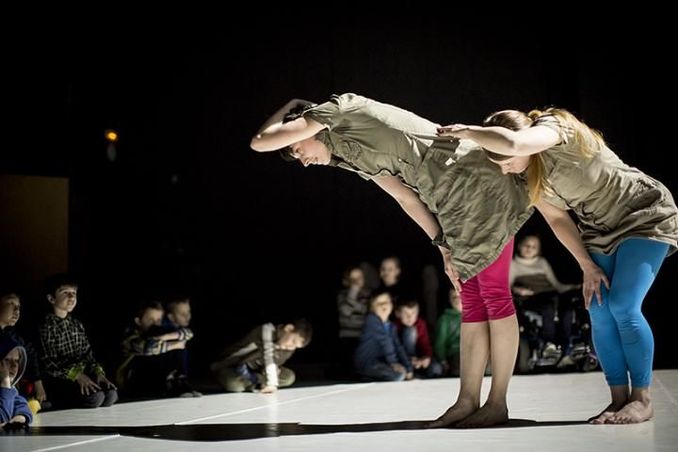 Prolog festivalu TANEC PRAHA DĚTEM 2013 nabídne premiéru tanečního představení, dílny i site-specific projekt u Žižkovské věže