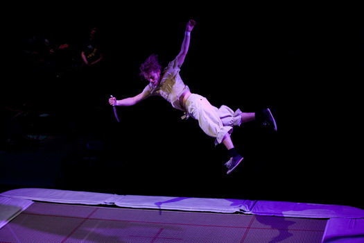 Cirk La Putyka přichází s novým představením Risk – premiéra 17. ledna v La Fabrice