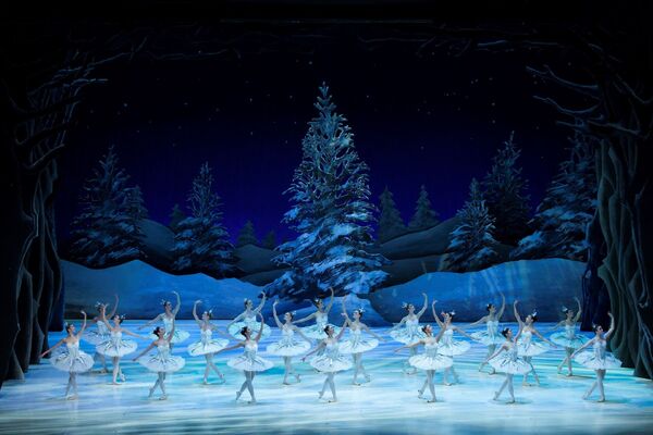 Louskáček. Polský národní balet. Toer van Schayk a Wayne Eagling, Foto: Ewa Krasucka. 