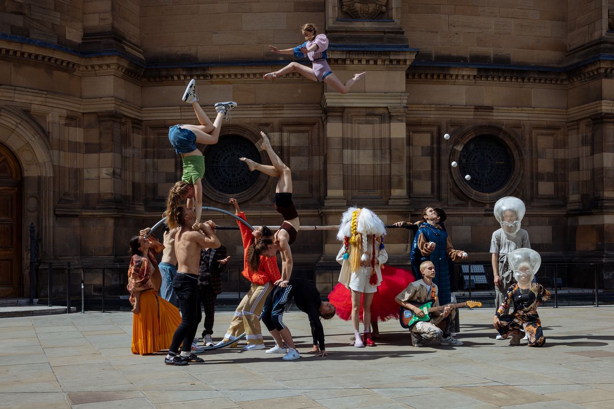 Cirk La Putyka se vrátil z Fringe festivalu v Edinburghu - Taneční ...