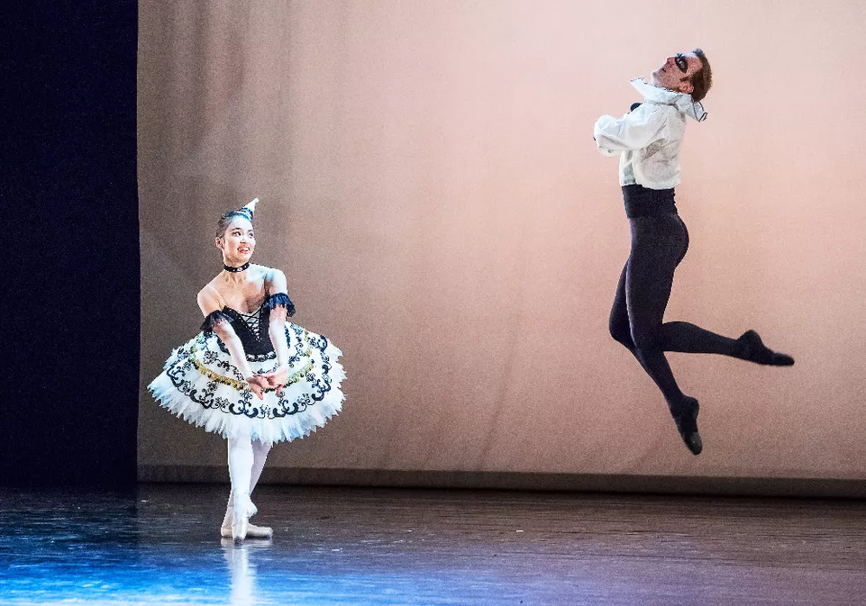 Harlekynáda (Momona Sakakibara, IljaSarkisov). Foto: Michal Siron.