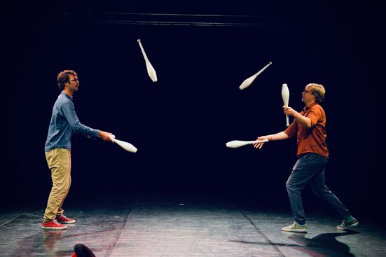 Žonglérská galashow (Adam Jarchovský a Václav Jelínek). Foto: František Ortmann.