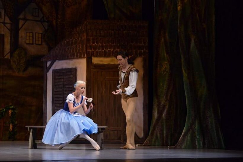 Giselle – Vladimir Gončarov (Vévoda Albert), Michaela Gupfinger (Giselle), Foto: SD Ústí nad Labem