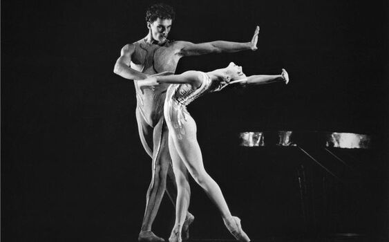 Místo lékaře choreografem aneb Životní osud Glena Tetleyho 