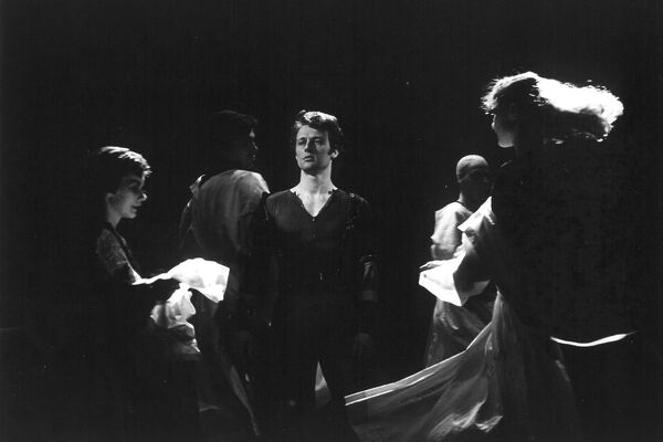  Jan Klár v baletu Hirošima. Foto Vladimír Hanzl. Zdroj Ballet Prague Heritage.