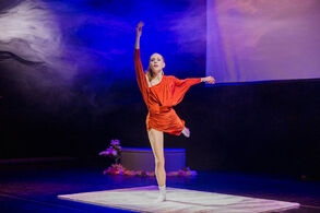 Ikonická jízda. Becka McFadden. Foto: Natálie Divincová. 