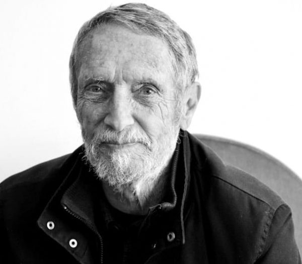 Steve Paxton. Foto Nadia Benzekri, zdroj contredanse.org