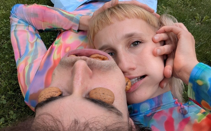O babičce bez babičky – nová performance o intimitě a konsentu