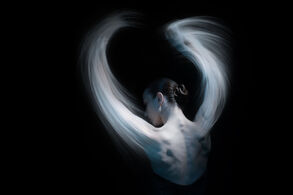 Anna Pavlova. Foto Alexandre Katsapov a Mario Bakuš – The Queens, na fotografii Victoria Roemer.