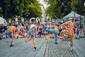 Žonglobalizace odstartovala. První festivalový den přilákal stovky návštěvníků