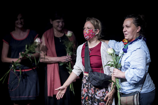 Anna Benháková a Adriana Světlíková. Foto Vojtěch Brtnický.