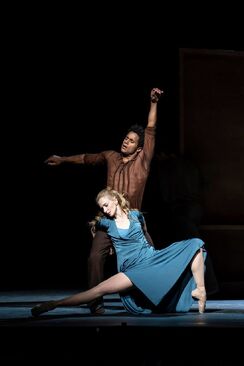 The Cellist (Lauren Cuthbertson, Marcellino Sambé). Foto: The Royal Ballet/ Bill Cooper.