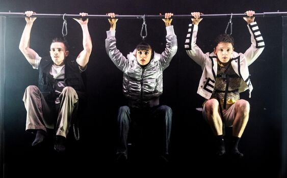 Next Place zachycuje pocity generace Z. Sneslo by však pevnější dramaturgii