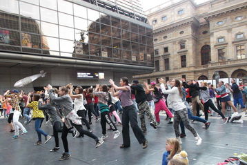 Oslava tance na piazzetě Národního divadla