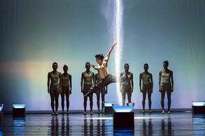 Svěcení jara (Rena Somehara, Emma Pérez Sequeda, Cristina Porres Mormeneo, Alkisti Angelatou, Barbora Coufalová, Gabrielle Abadie, Julie De Meulemeester, Kairi Hayashida). Foto: Michal Siroň.